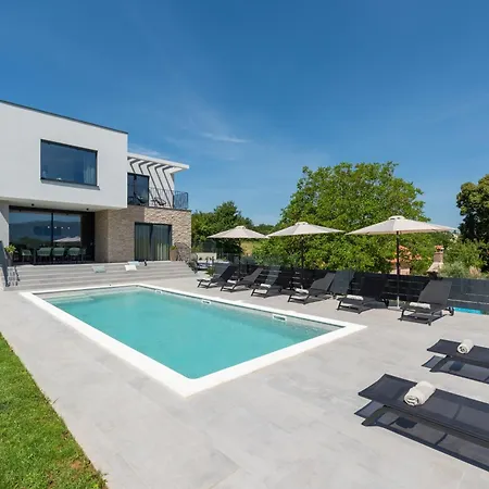 וילה Ani For 8 People Near Labin Rabac With Private Pool And Children Playground