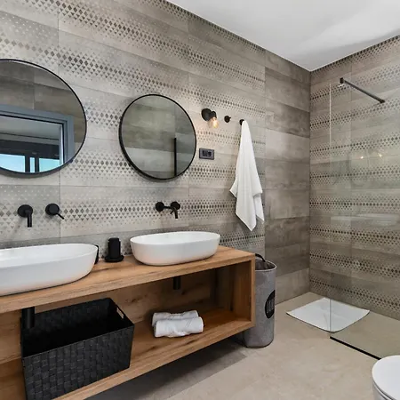 וילה Ani For 8 People Near Labin Rabac With Private Pool And Children Playground