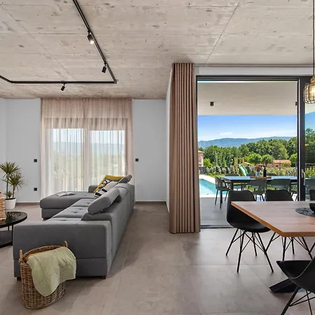 Ani For 8 People Near Labin Rabac With Private Pool And Children Playground וילה