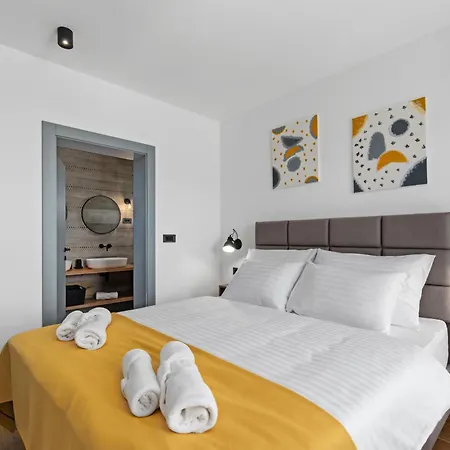 Ani For 8 People Near Labin Rabac With Private Pool And Children Playground 别墅 Potpićan