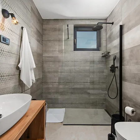 Ani For 8 People Near Labin Rabac With Private Pool And Children Playground 别墅 Potpićan