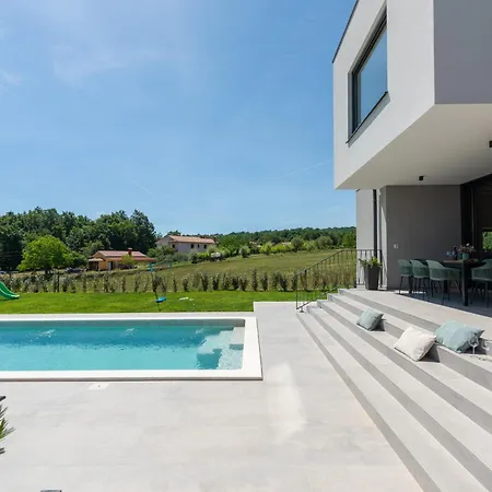 别墅 Ani For 8 People Near Labin Rabac With Private Pool And Children Playground